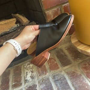 St Agni Berta Leather Mule Slides